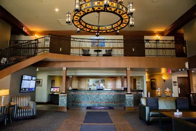 Photo 2 - Heritage Inn