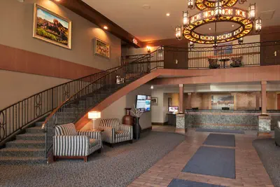 Photo 4 - Heritage Inn