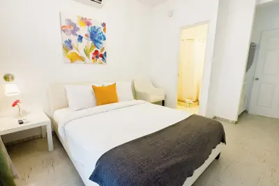 Photo 5 - Aibonito Hotel 203