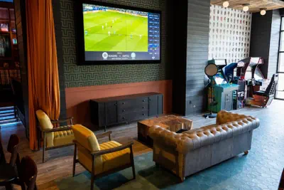 Photo 3 - Holiday Inn & Suites Nashville Downtown - Broadway by IHG