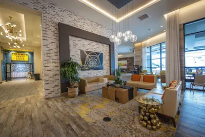 Photo 5 - Holiday Inn & Suites Nashville Downtown - Broadway by IHG