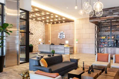 Photo 4 - Holiday Inn & Suites Nashville Downtown - Broadway by IHG