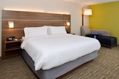 Photo 4 - Holiday Inn Express & Suites Ottumwa by IHG