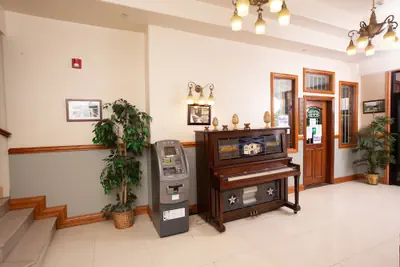 Photo 4 - Rialto Hotel