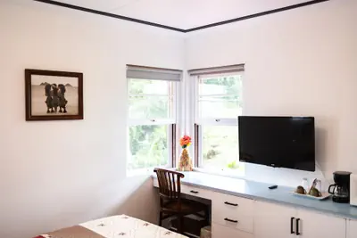 Photo 2 - Hilltop Vacation Rental