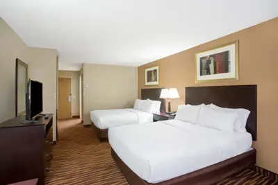 Photo 5 - First Choice Inns at the Swell