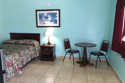 Photo 5 - Skylark Motel
