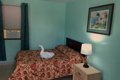 Photo 4 - Skylark Motel