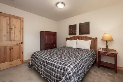 Photo 4 - 102 Willows Way 3 Bedroom Townhouse by RedAwning