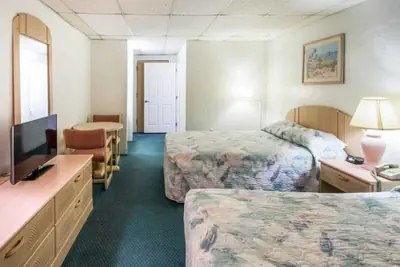 Photo 4 - Key Largo Inn