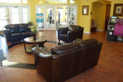 Photo 3 - 3BR 2.5BA Home in Emerald Island Resort by CV-8479