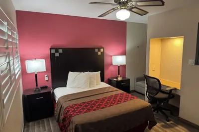 Photo 5 - Western Motel