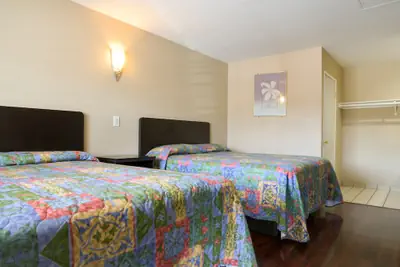 Photo 3 - Covina Motel