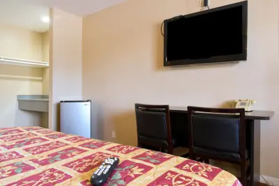 Photo 5 - Covina Motel