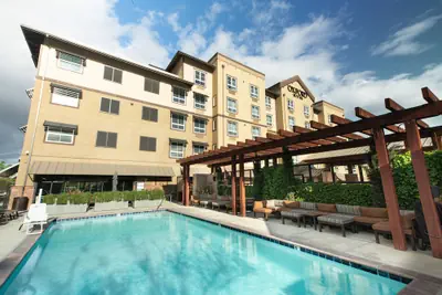 Photo 2 - Oxford Suites Paso Robles