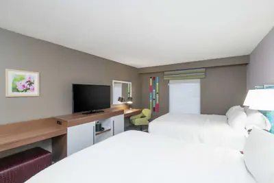 Photo 5 - Hampton Inn Weston