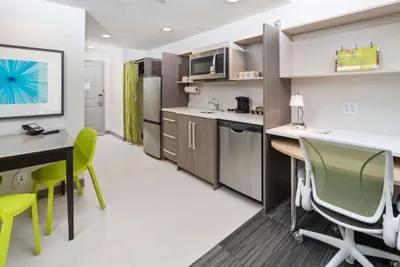 Photo 5 - Home2 Suites by Hilton Newark Airport