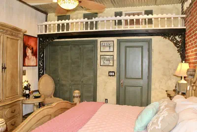 Photo 4 - BarDew Valley Inn