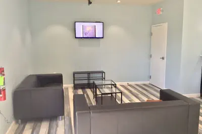 Photo 3 - Days Inn by Wyndham Freeport
