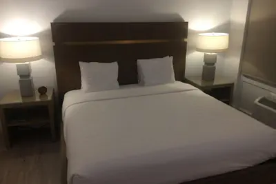 Photo 5 - Sunset Inn