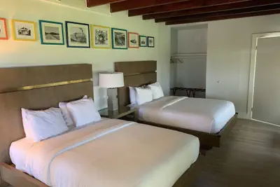 Photo 5 - Sunset Inn