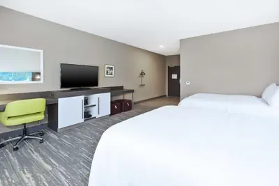 Photo 4 - Hampton Inn Sedalia