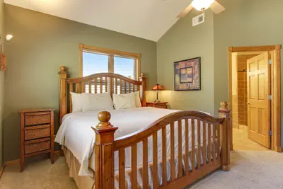 Photo 3 - The Twin Owls 21a 2 Bedroom Condo by RedAwning