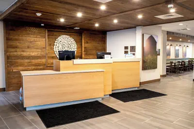 Photo 5 - Fairfield Inn & Suites by Marriott Richmond Airport