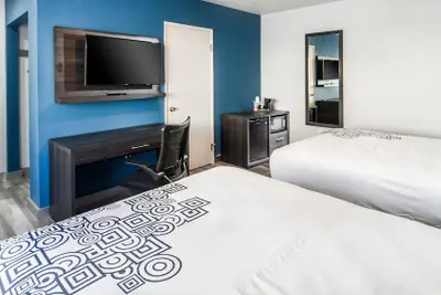 Photo 5 - Parkside Inn Anaheim