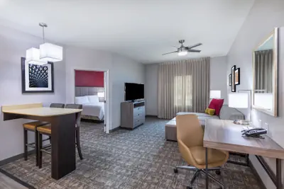 Photo 3 - Staybridge Suites IAH Airport East by IHG