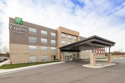 Photo 2 - Holiday Inn Express & Suites Auburn by IHG