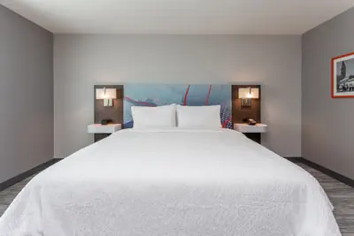Photo 5 - Hampton Inn Oakland Downtown-City Center