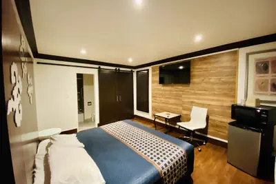 Photo 5 - Casa Blanca Inn & Suites