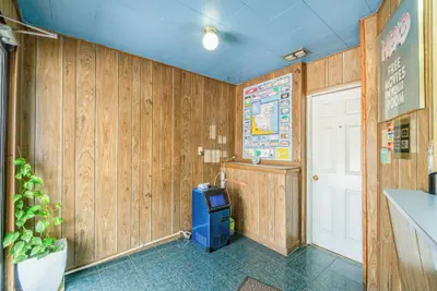 Photo 3 - OYO Budget Inn Falfurrias Hwy 281