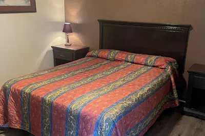 Photo 2 - Colton Motel