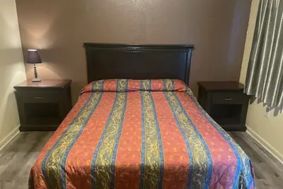 Photo 3 - Colton Motel