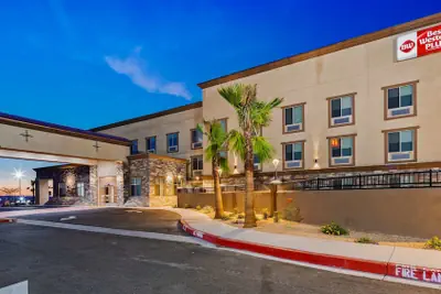 Photo 2 - Best Western Plus New Barstow Inn & Suites