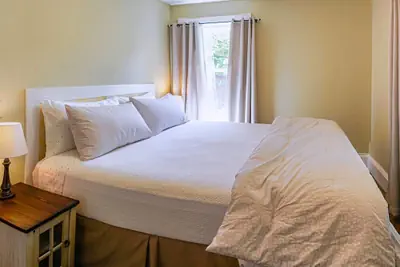 Photo 2 - Pioneer House - South Suite