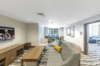Photo 5 - Staybridge Suites Naples – Marco Island by IHG