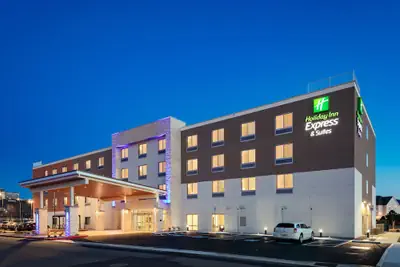 Photo 2 - Holiday Inn Express & Suites Medford by IHG