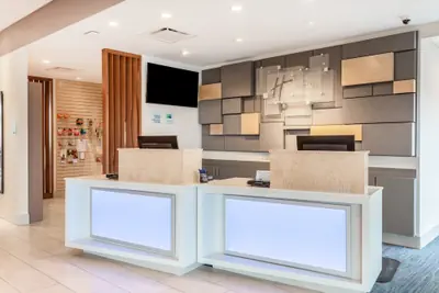 Photo 3 - Holiday Inn Express & Suites Springfield North by IHG