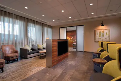 Photo 4 - Courtyard by Marriott Atlanta Alpharetta/Avalon Area