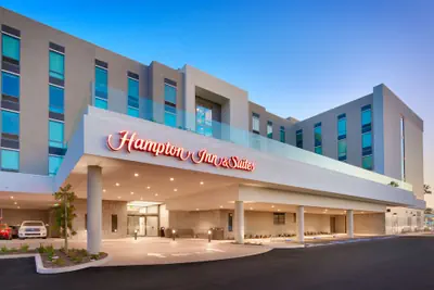 Photo 2 - Hampton Inn  & Suites Anaheim Resort Convention Center