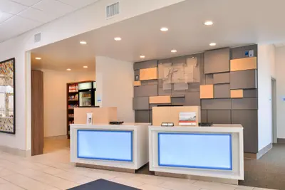 Photo 3 - Holiday Inn Express & Suites Brighton by IHG