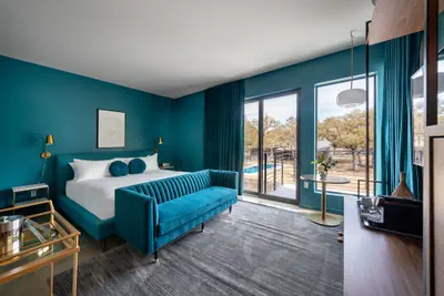 Photo 5 - The Ruby Hotel