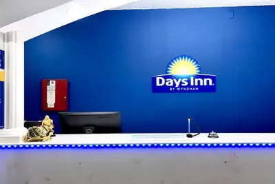 Photo 5 - Days Inn by Wyndham North Little Rock/ Maumelle