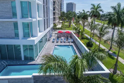 Photo 2 - Hilton Garden Inn West Palm Beach I95 Outlets