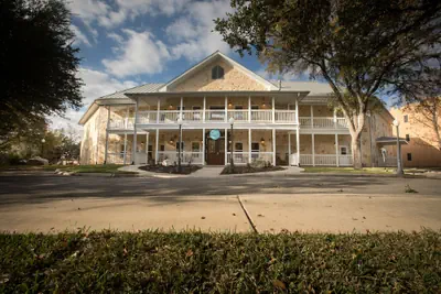 Photo 2 - Gruene River Hotel & Retreat