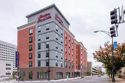 Photo 2 - Hampton Inn & Suites Winston-Salem Downtown