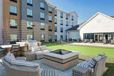 Photo 2 - Homewood Suites by Hilton Ronkonkoma